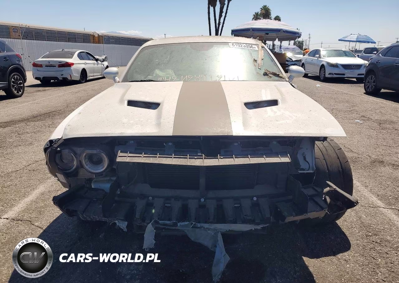 2018 Dodge Challenger Sxt VIN:2C3CDZAG6JH288514 - 5