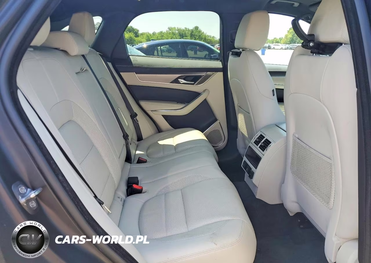 2024 Jaguar F-Pace R-Dynamic S VIN:SADCT2EX3RA729966 - 11