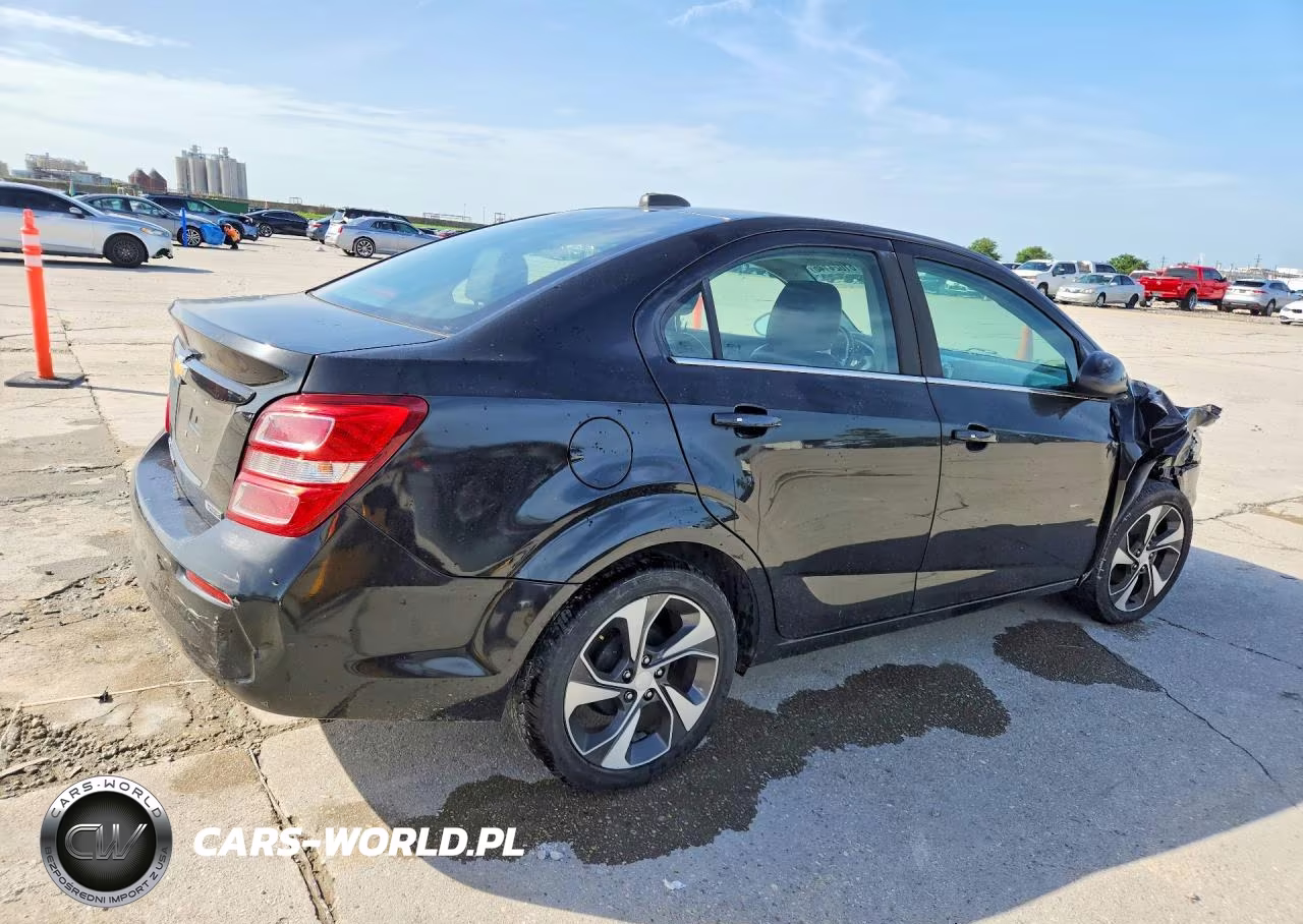 2017 Chevrolet Sonic Premier VIN:1G1JF5SB3H4122735 - 3