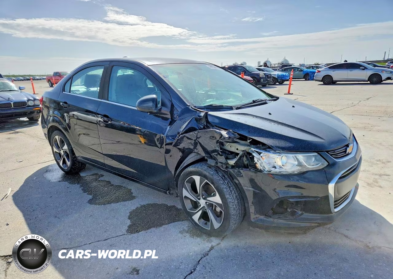 2017 Chevrolet Sonic Premier VIN:1G1JF5SB3H4122735 - 4
