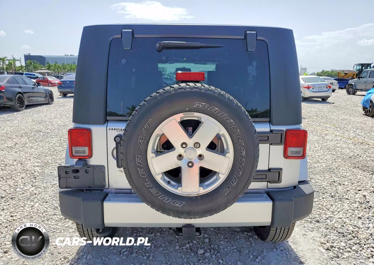 2009 Jeep Wrangler Unlimited Sahara VIN:1J8GA59159L735470 - 6