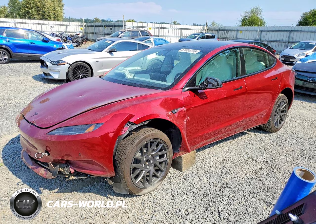 2026 Tesla Model 3 – zdjęcie 1 z 14