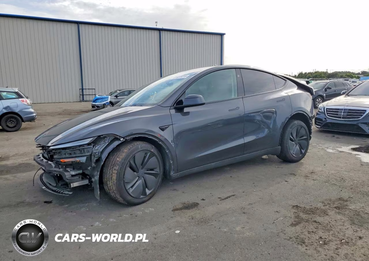 2026 Tesla Model Y – zdjęcie 1 z 13