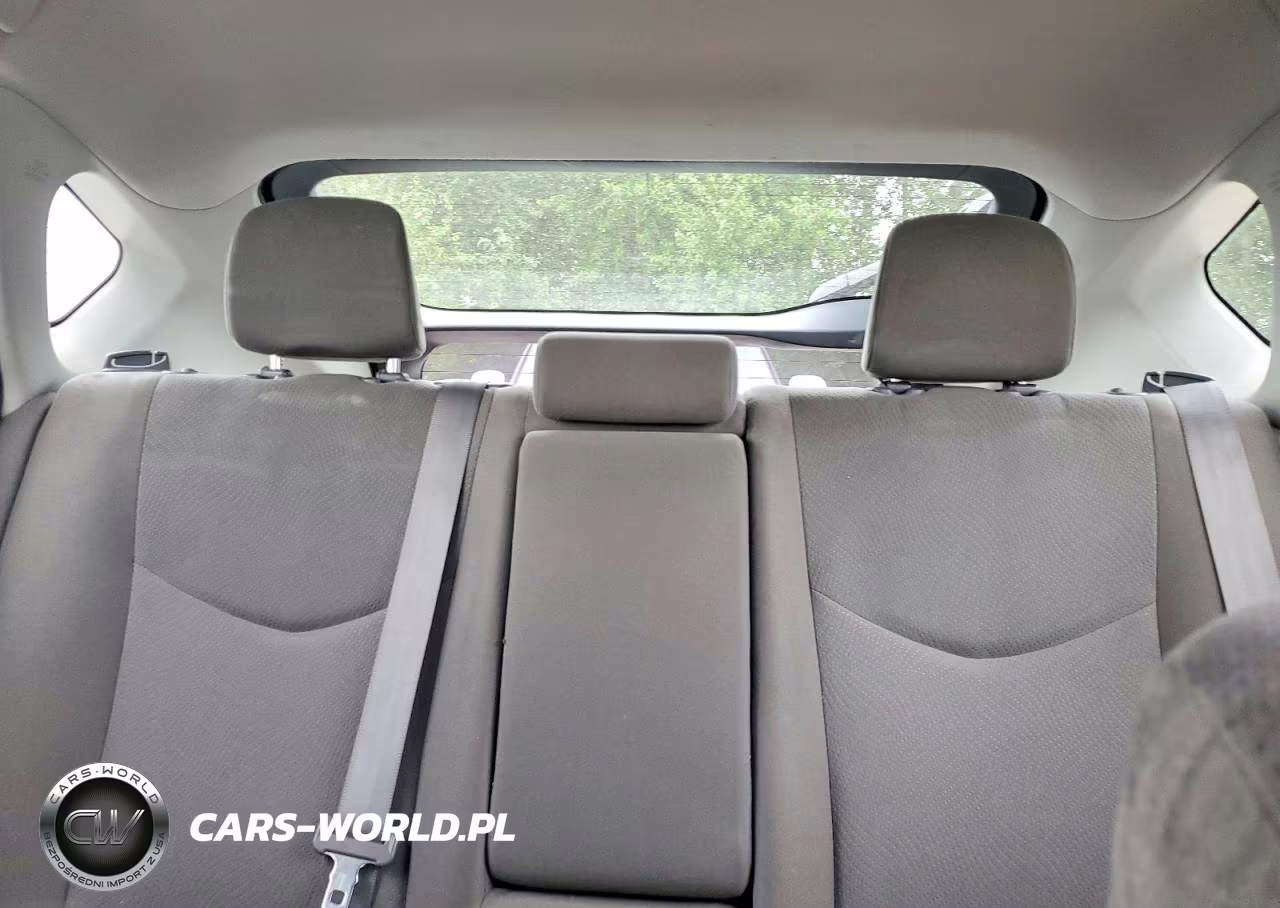2015 Toyota Prius Plug-In Hybrid Base VIN:JTDKN3DP7F3069309 - 10