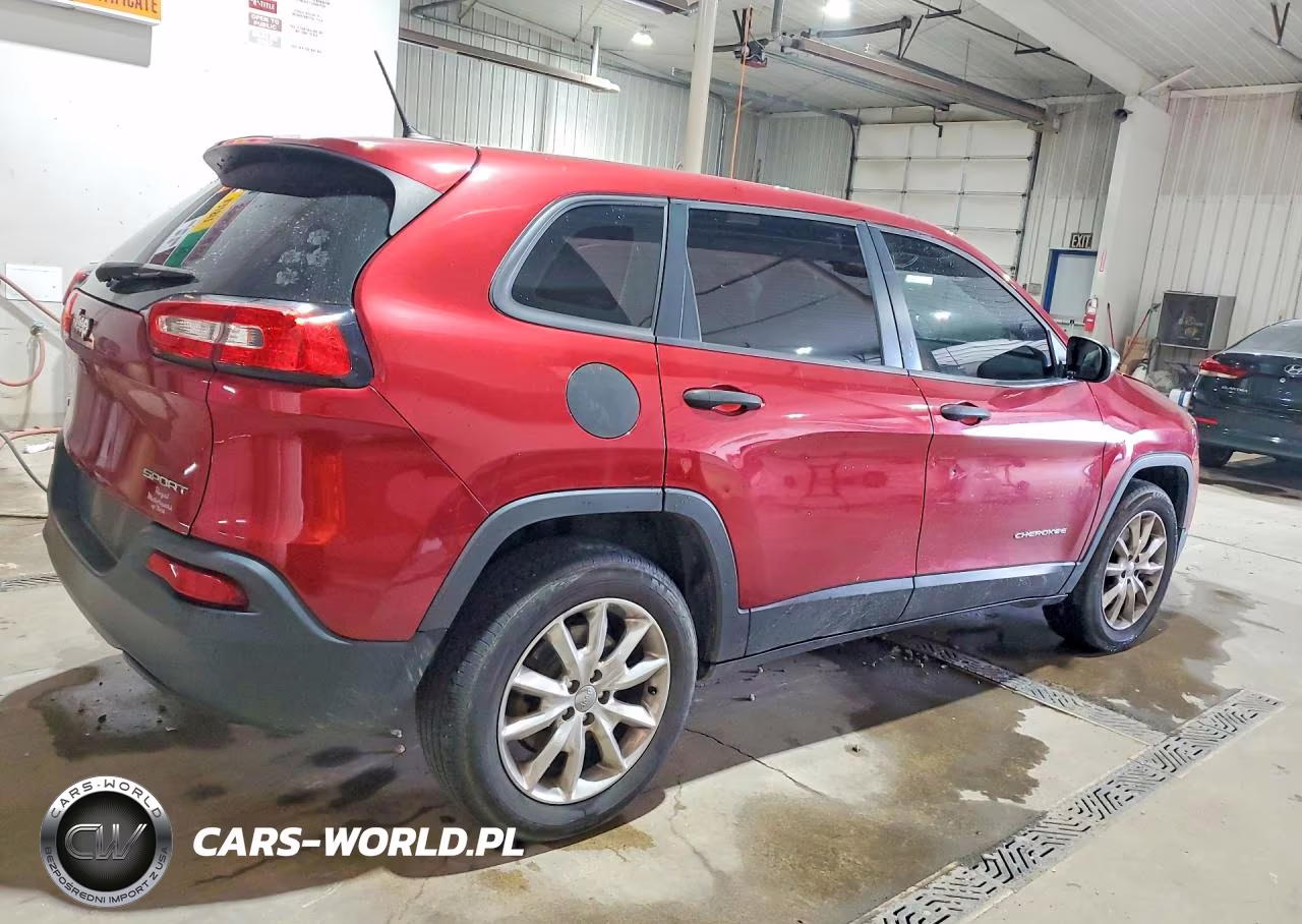 2015 Jeep Cherokee Sport VIN:1C4PJMABXFW624476 - 3