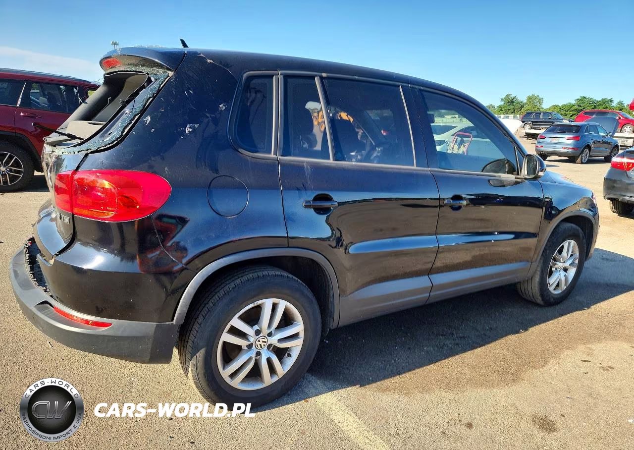 2012 Volkswagen Tiguan S VIN:WVGAV7AX6CW558345 - 3