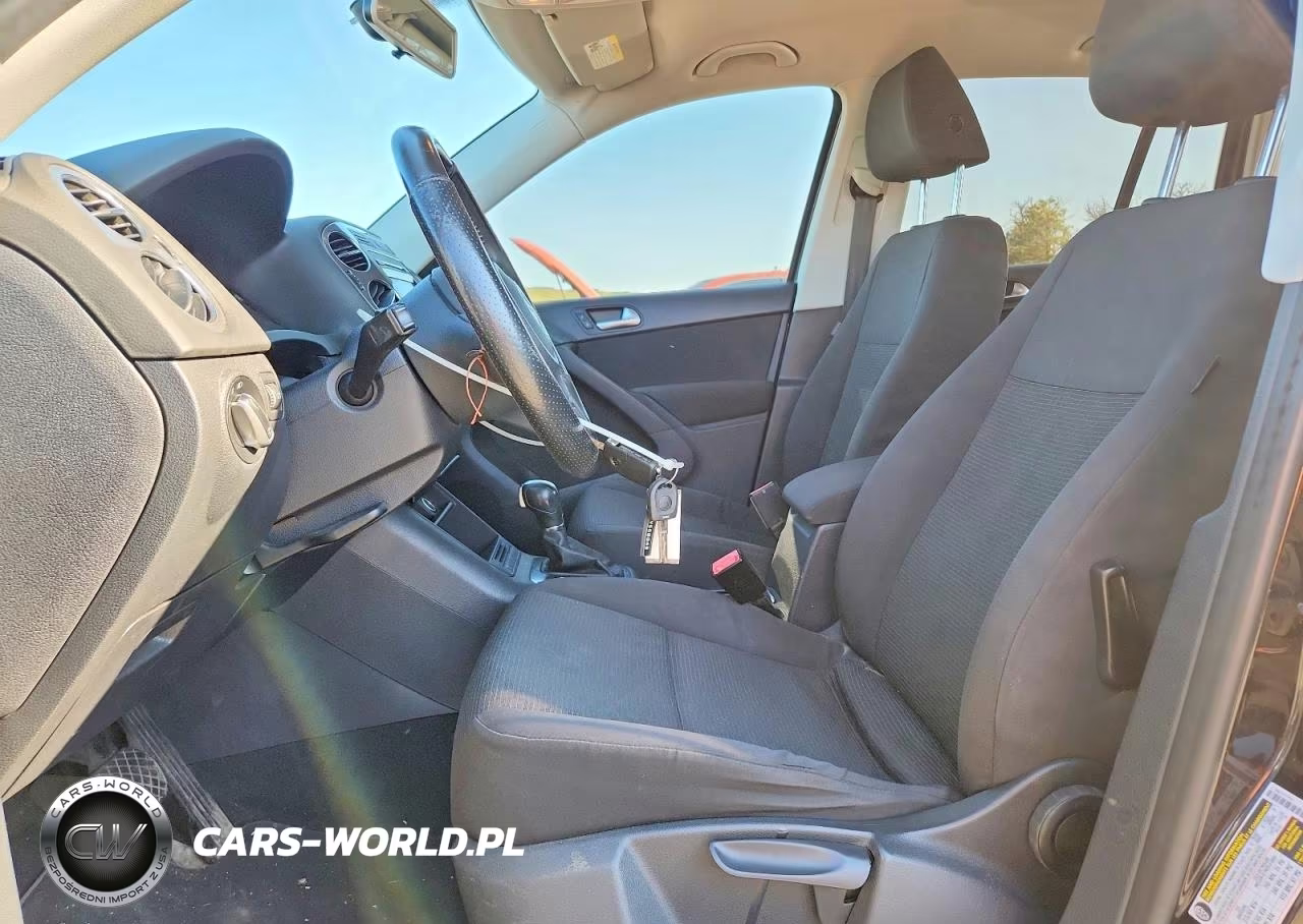 2012 Volkswagen Tiguan S VIN:WVGAV7AX6CW558345 - 7