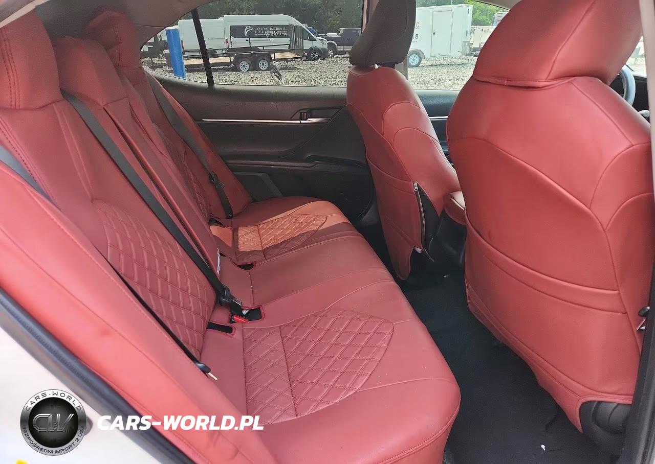 2019 Toyota Camry Le VIN:4T1B11HK1KU195860 - 10