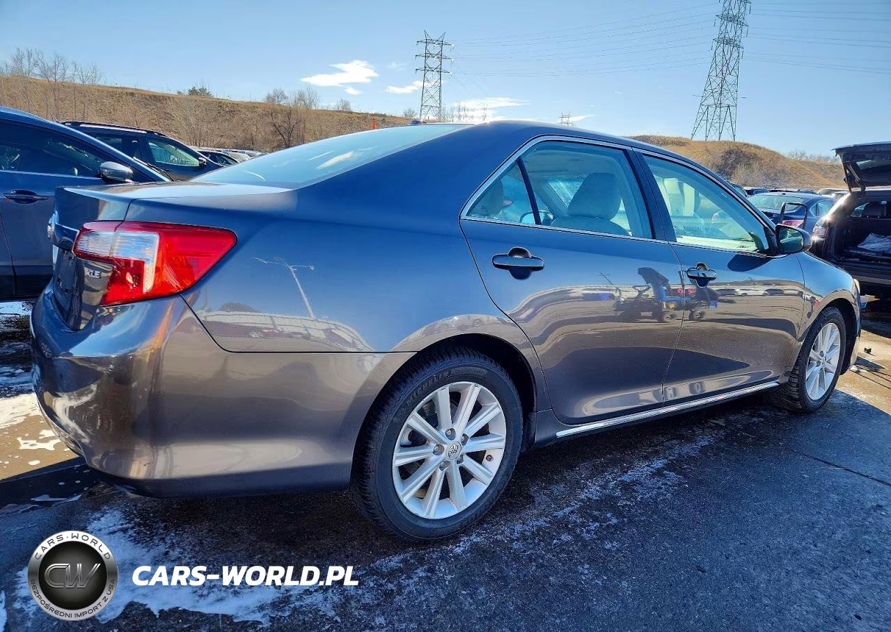 2014 Toyota Camry Xle VIN:4T4BF1FK2ER380319 - 3