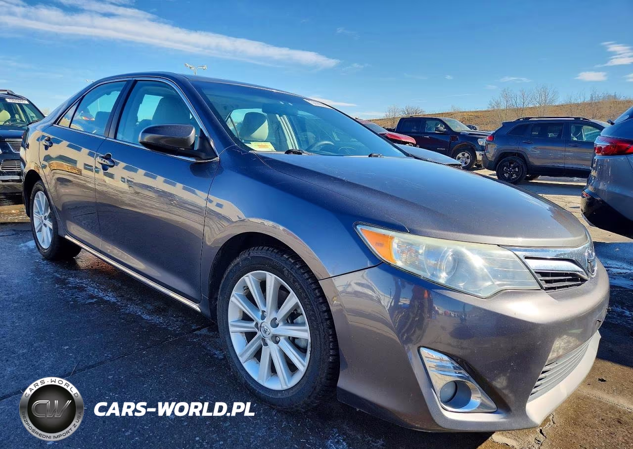 2014 Toyota Camry Xle VIN:4T4BF1FK2ER380319 - 4
