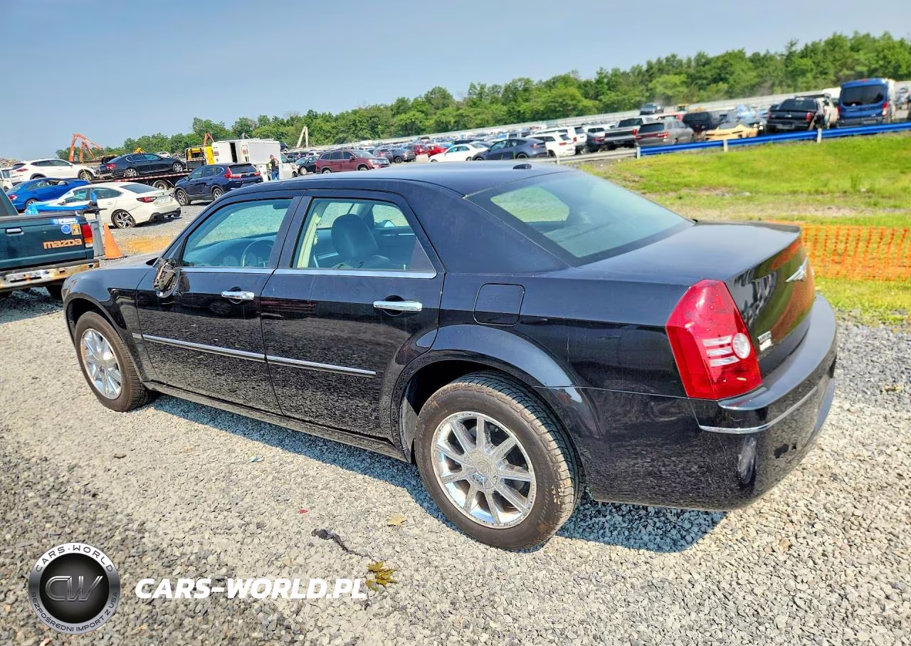 2010 Chrysler 300 Touring VIN:2C3CK5CV2AH121190 - 2
