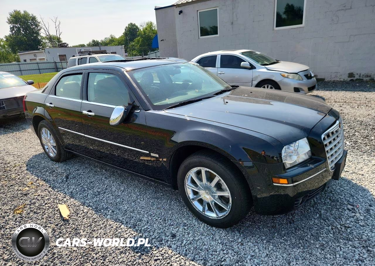 2010 Chrysler 300 Touring VIN:2C3CK5CV2AH121190 - 4