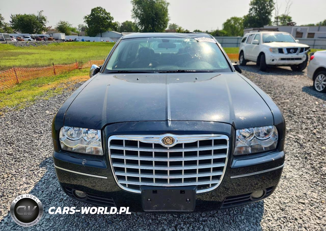 2010 Chrysler 300 Touring VIN:2C3CK5CV2AH121190 - 5