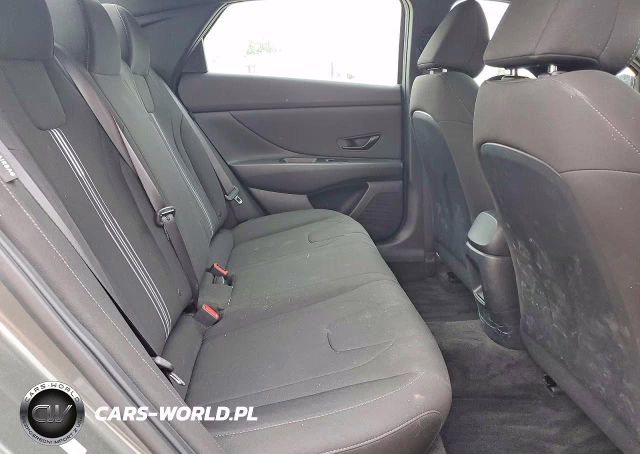 2026 Hyundai Elantra Sel Sport VIN:KMHLM4DG4TU138956 - 10