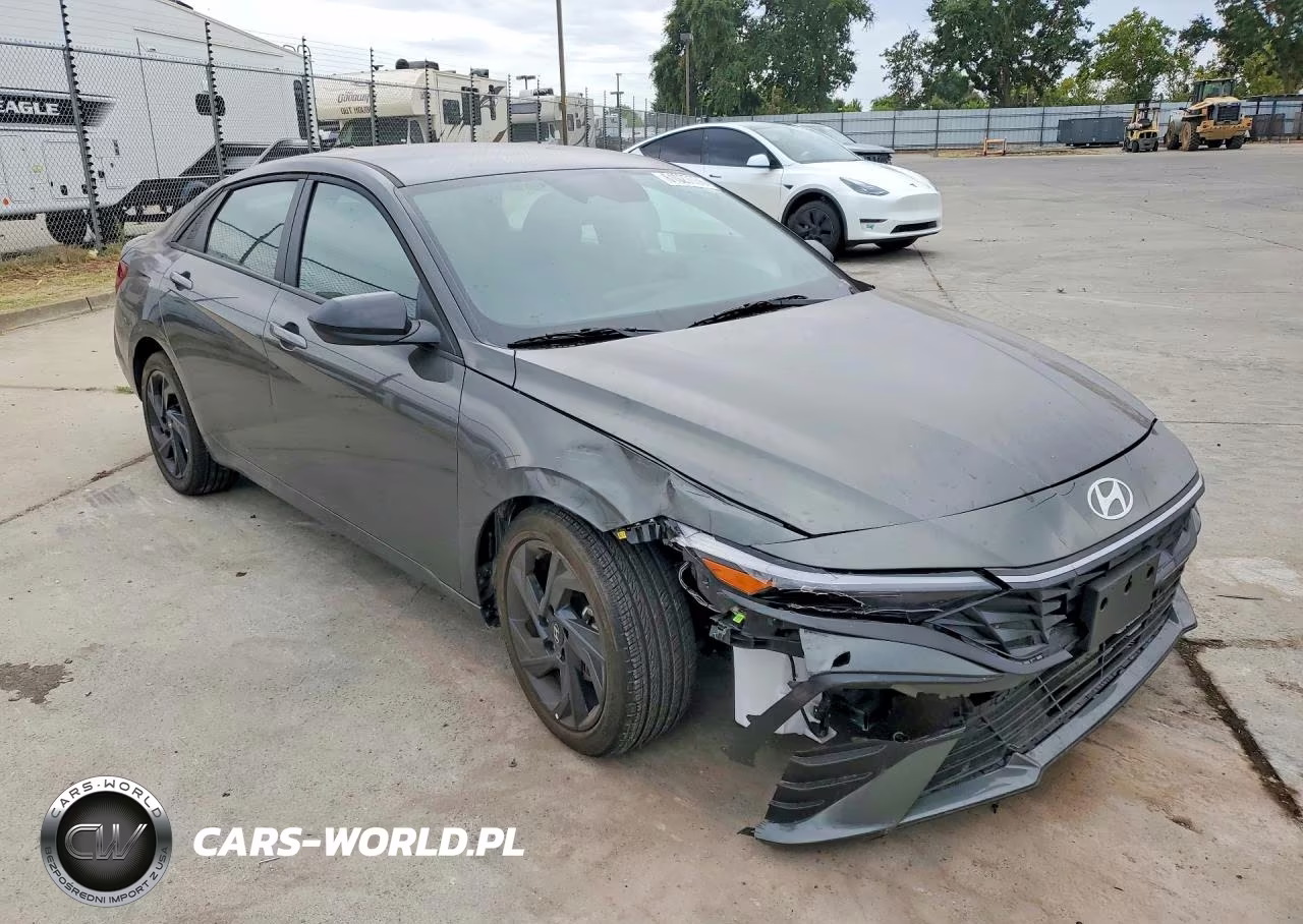 2026 Hyundai Elantra Sel Sport VIN:KMHLM4DG4TU138956 - 4