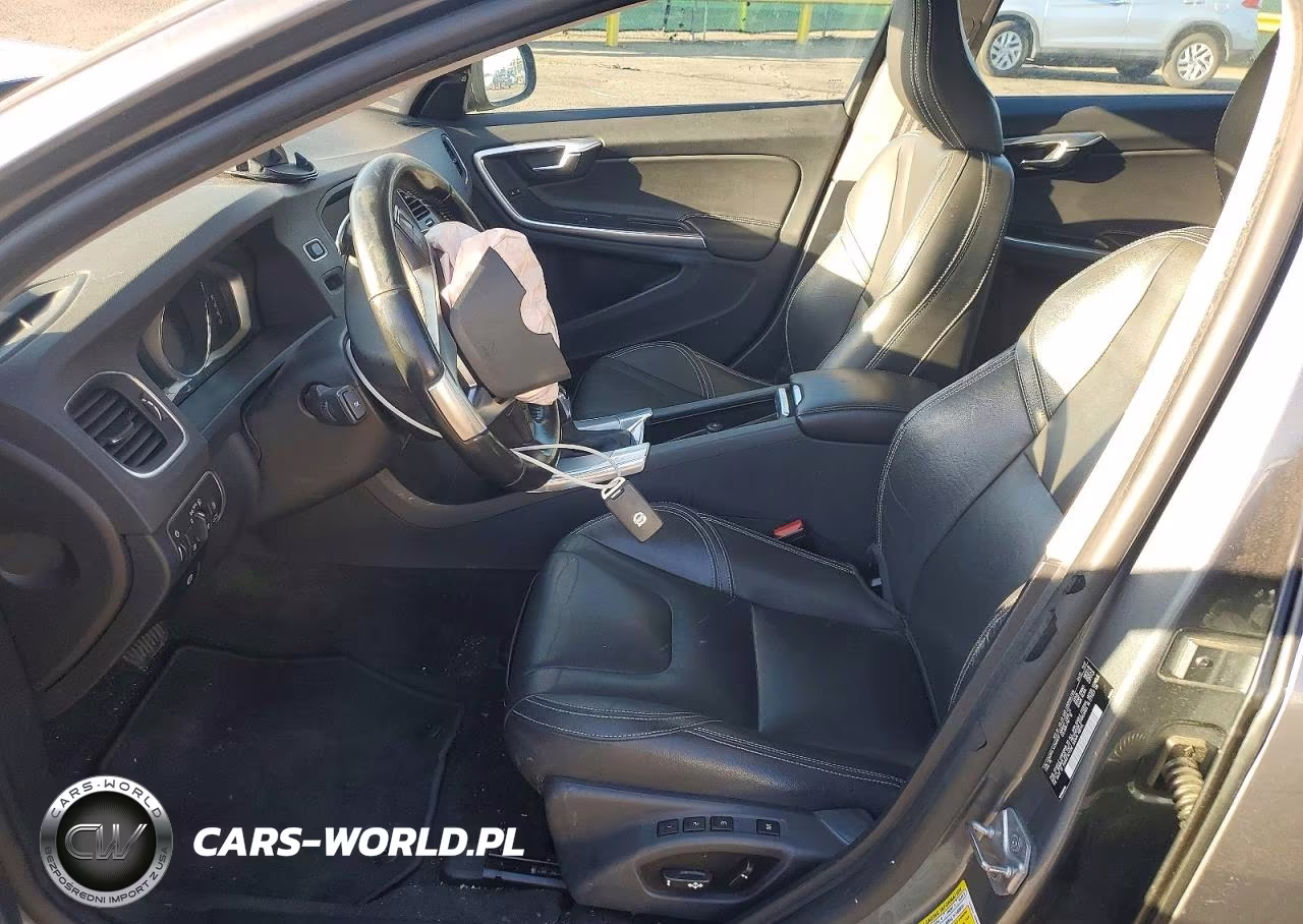 2018 Volvo S60 Dynamic VIN:YV140MTL1J2460637 - 7