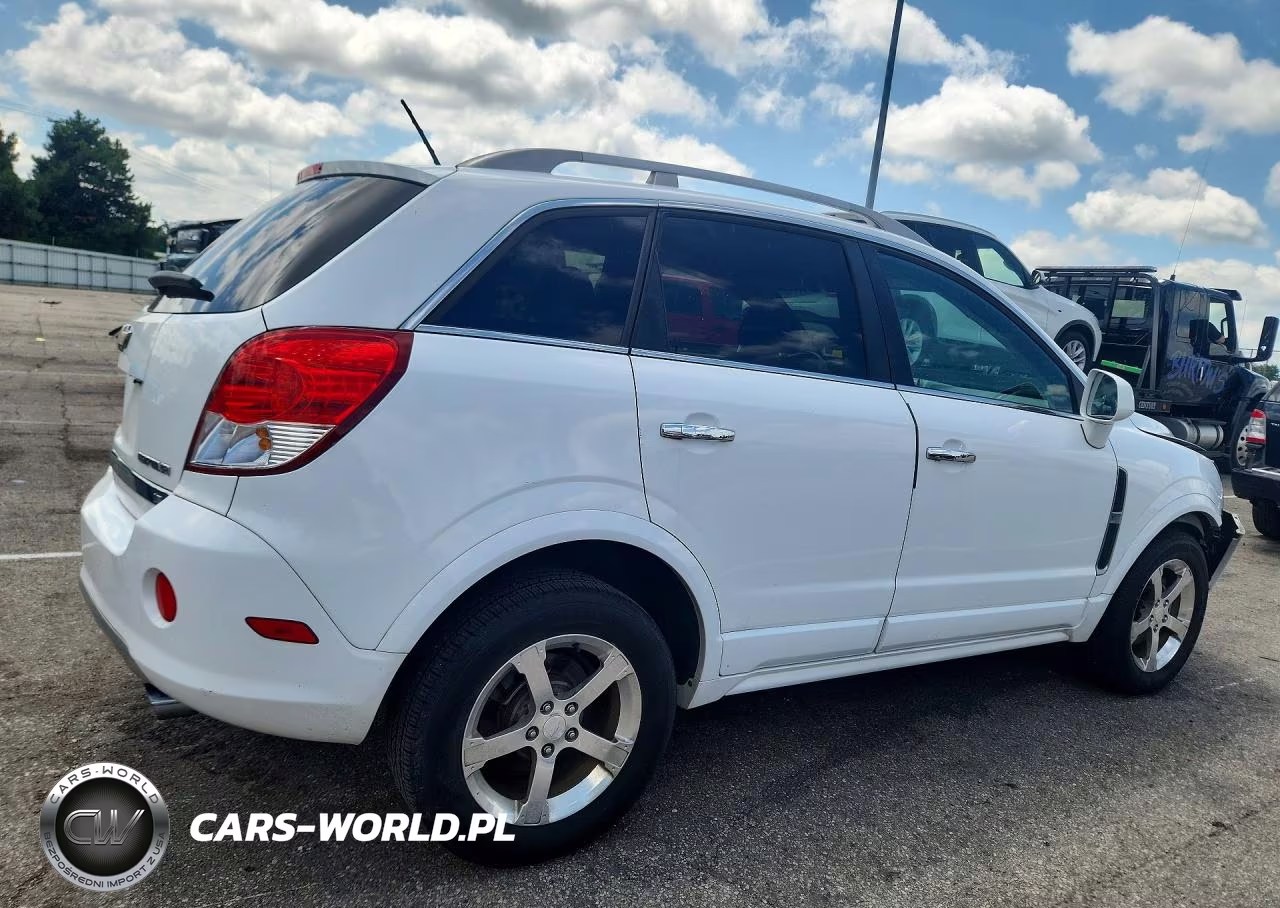2012 Chevrolet Captiva Sport VIN:3GNAL3E50CS646127 - 3