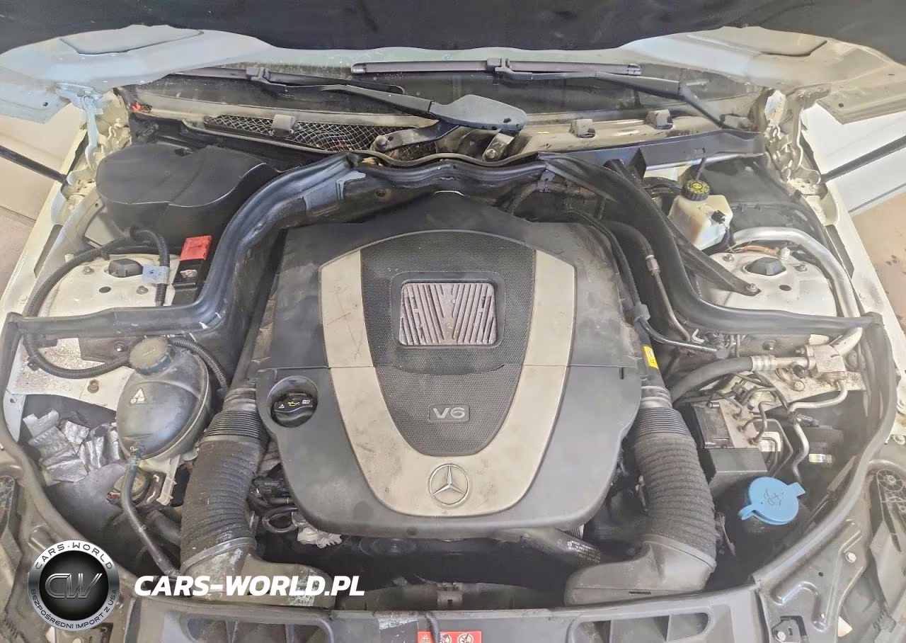 2012 Mercedes-Benz C 300 4Matic VIN:WDDGF8BB9CF912496 - 11