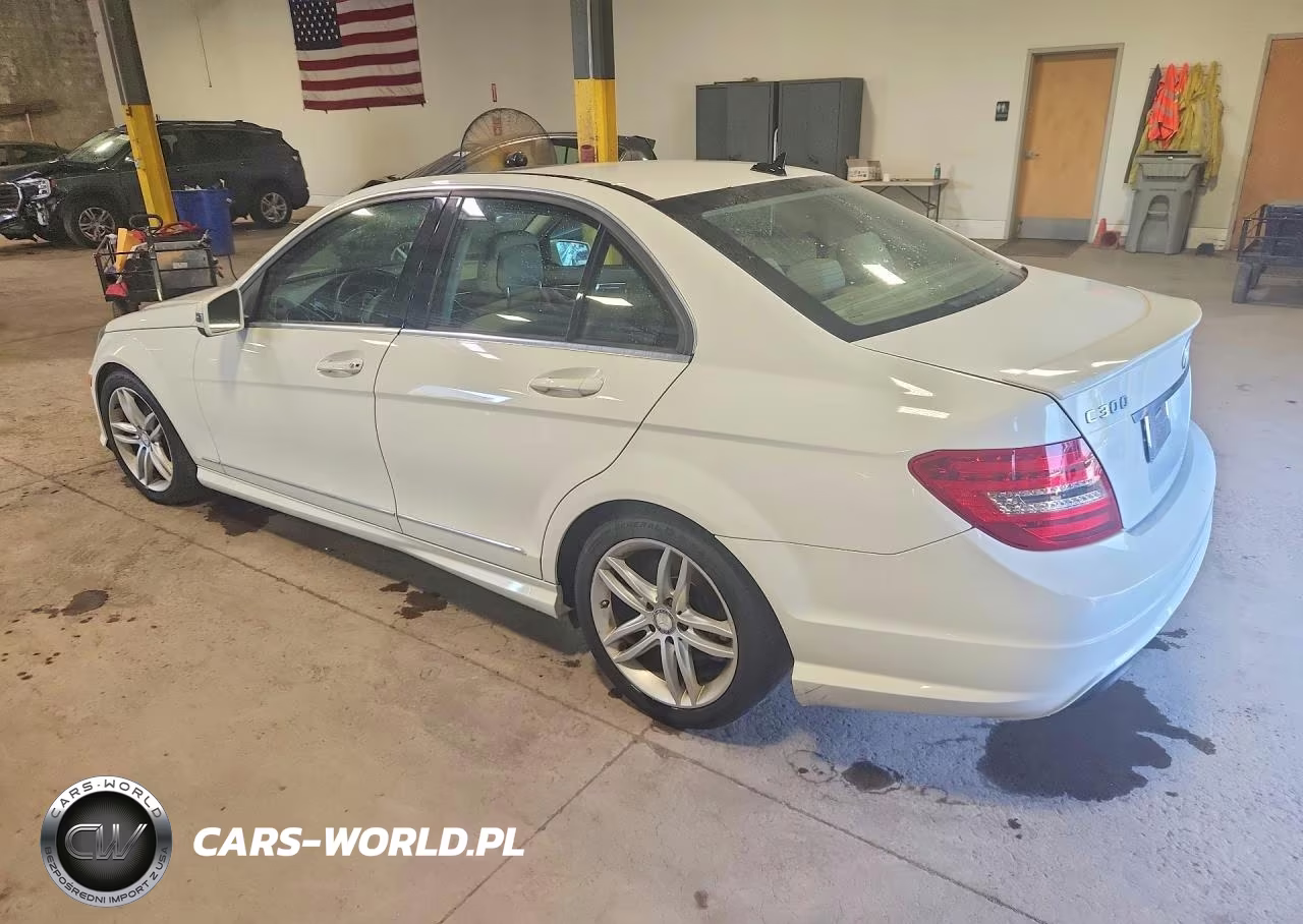 2012 Mercedes-Benz C 300 4Matic VIN:WDDGF8BB9CF912496 - 2