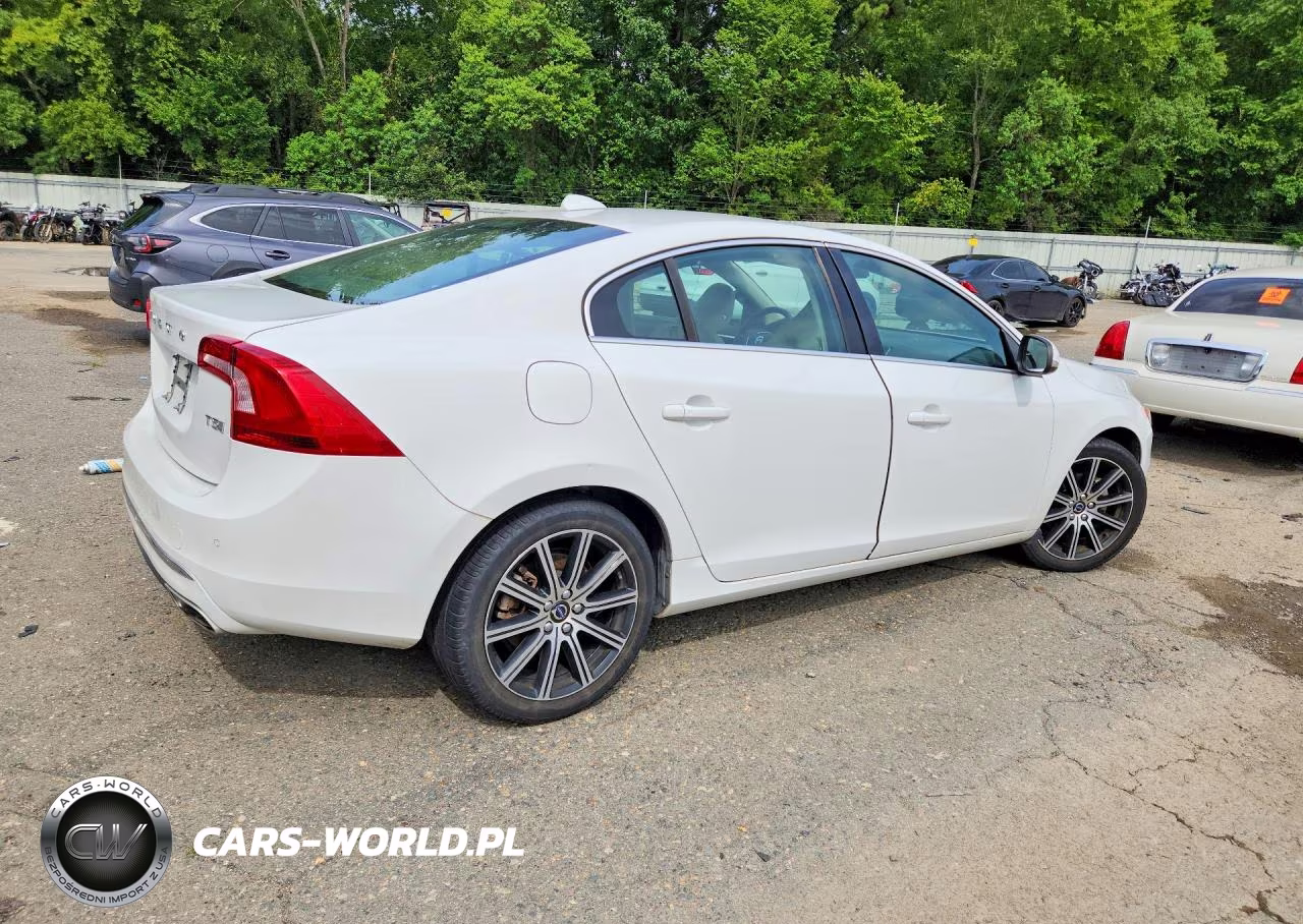 2017 Volvo S60 Premier VIN:LYV402HK9HB132692 - 3
