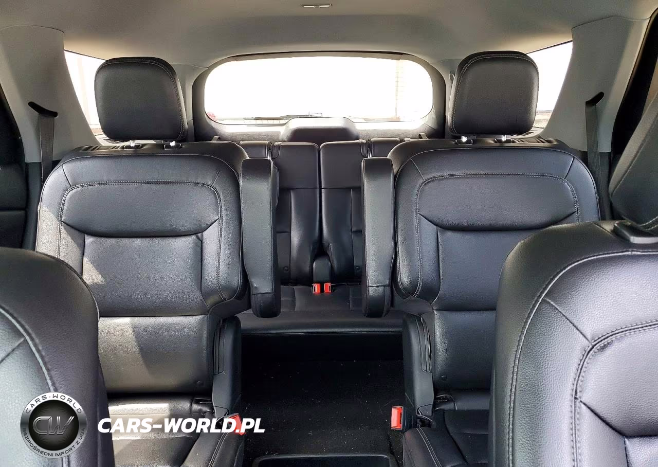 2020 Ford Explorer Xlt VIN:1FMSK8DH1LGC77894 - 10