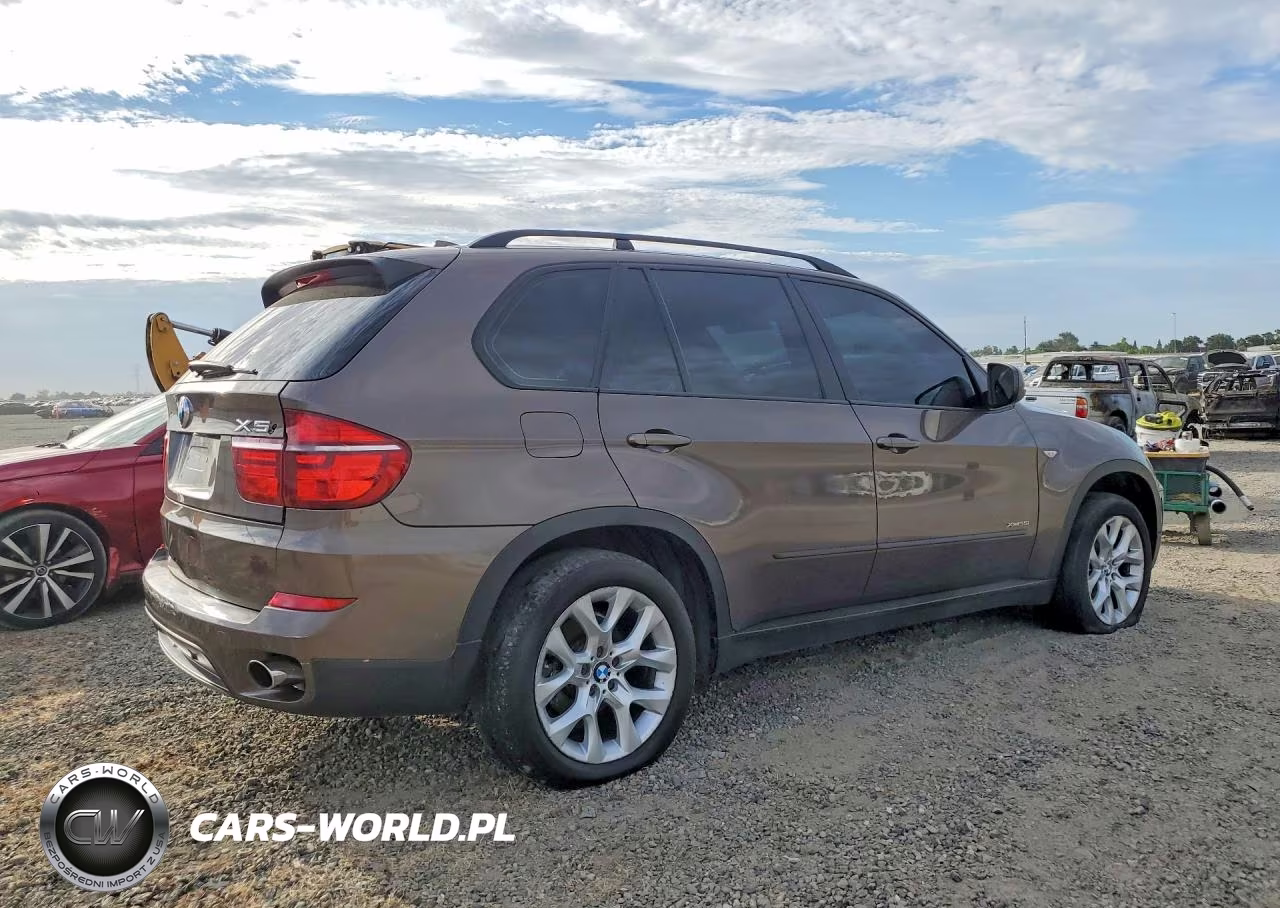 2013 BMW X5 xDrive35I VIN:5UXZV4C55D0B17314 - 3