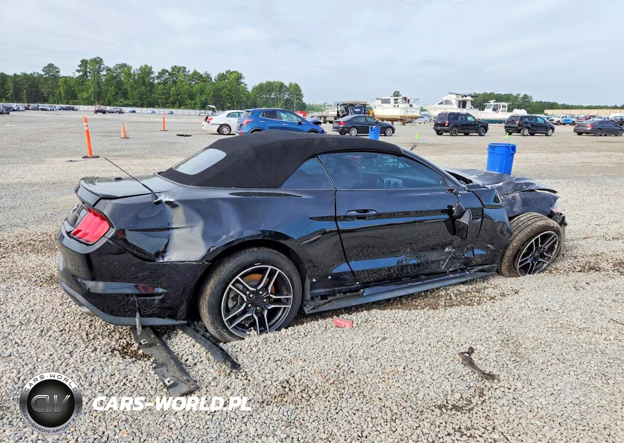 2022 Ford Mustang VIN:1FATP8UH9N5103764 - 3