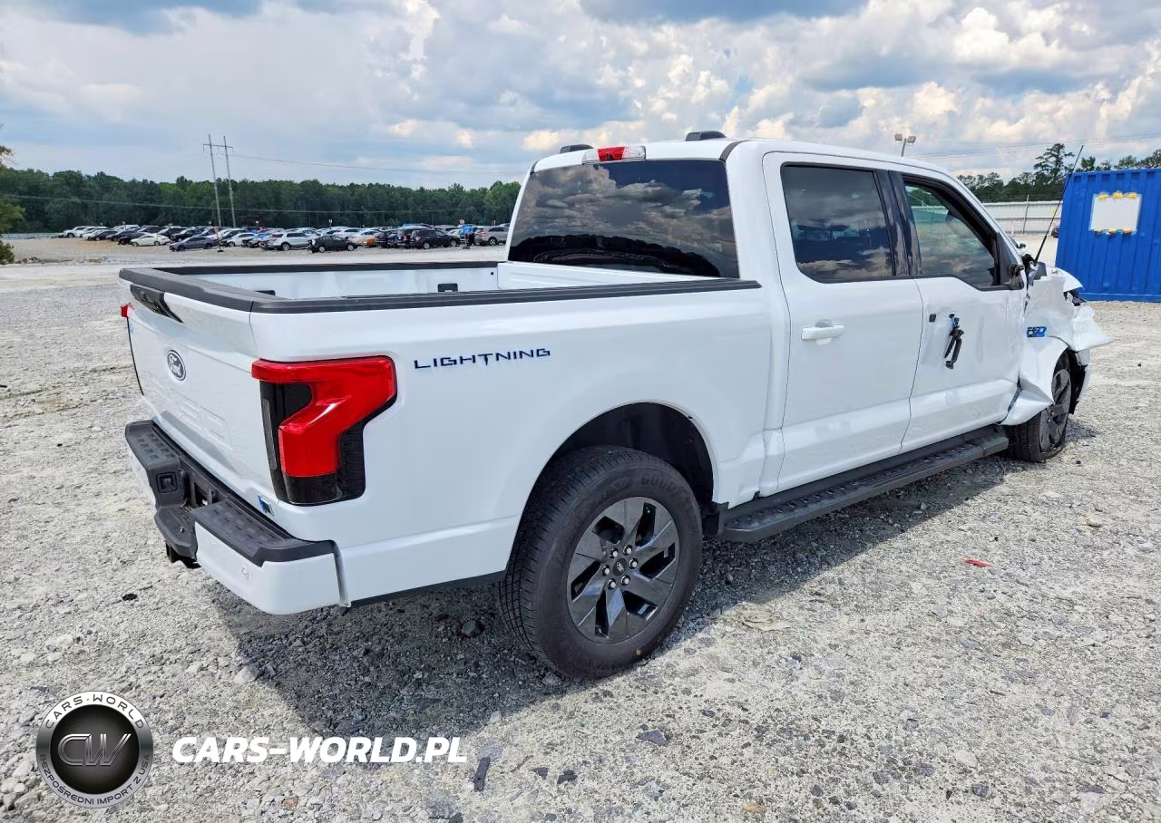 2025 Ford F150 Lightning Xlt VIN:1FT6W3LU6SWG12941 - 3