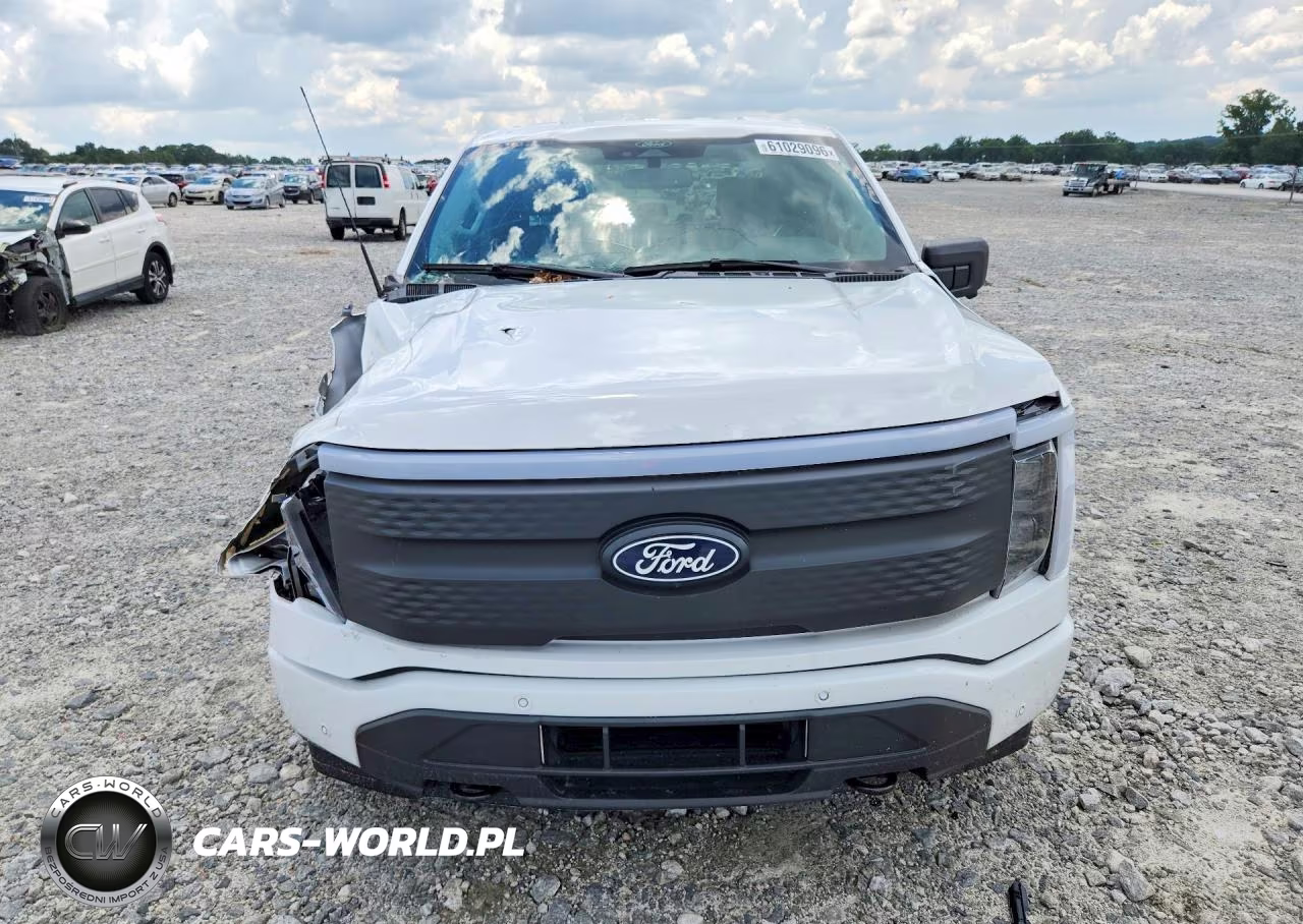2025 Ford F150 Lightning Xlt VIN:1FT6W3LU6SWG12941 - 5