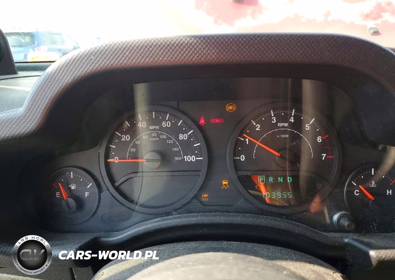 2008 Jeep Wrangler X VIN:1J4FA241X8L556553 - 9