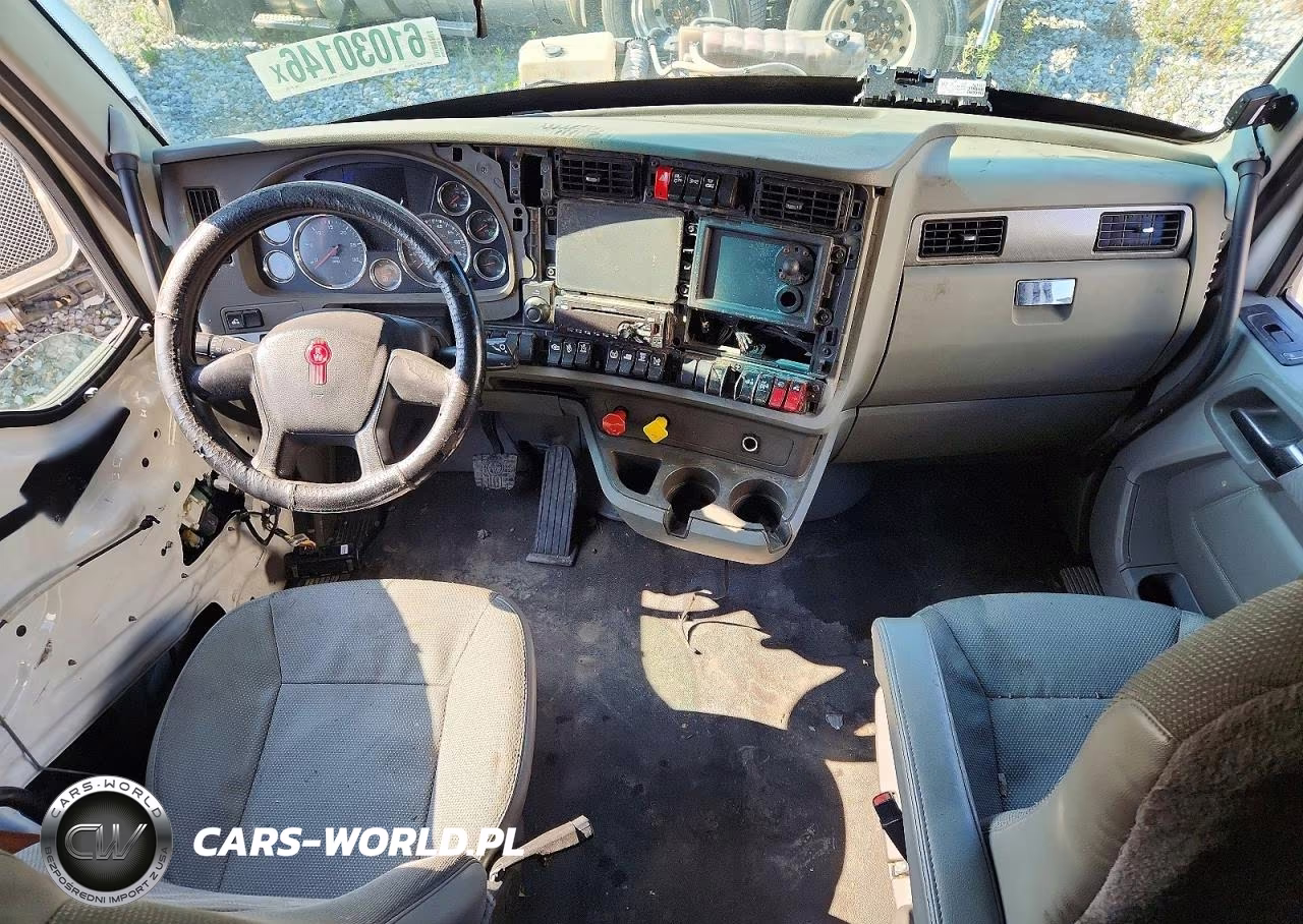 2019 Kenworth T680 Semi Truck VIN:1XKYD49X6KJ249113 - 8