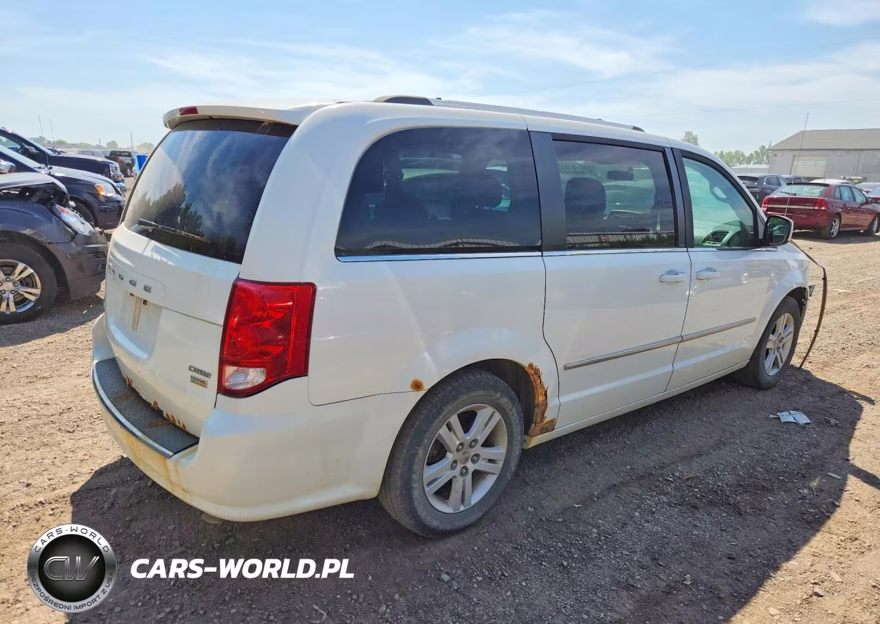2014 Dodge Grand Caravan Crew VIN:2C4RDGDG6ER186183 - 3