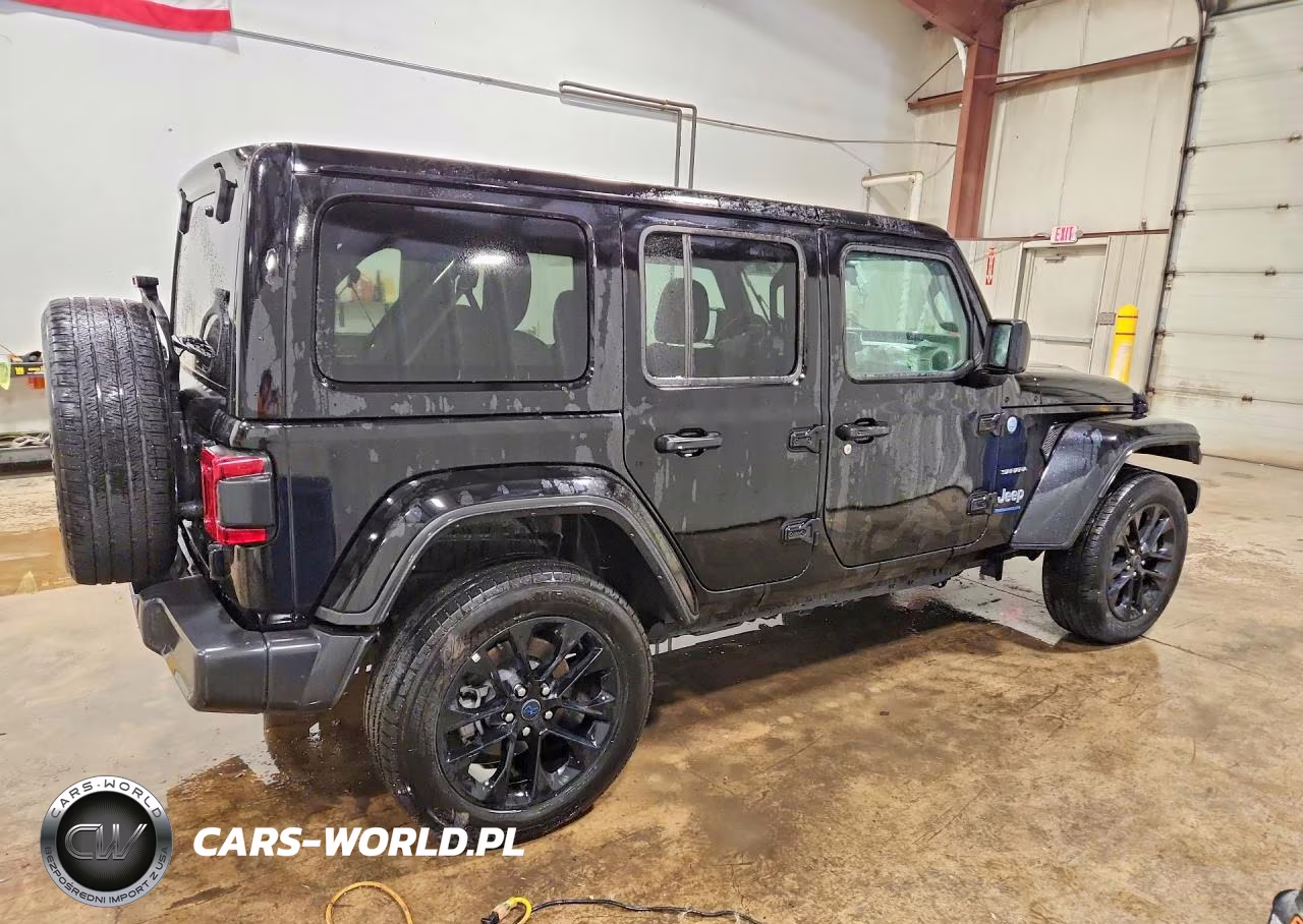 2024 Jeep Wrangler Sahara 4Xe VIN:1C4RJXP65RW303437 - 3