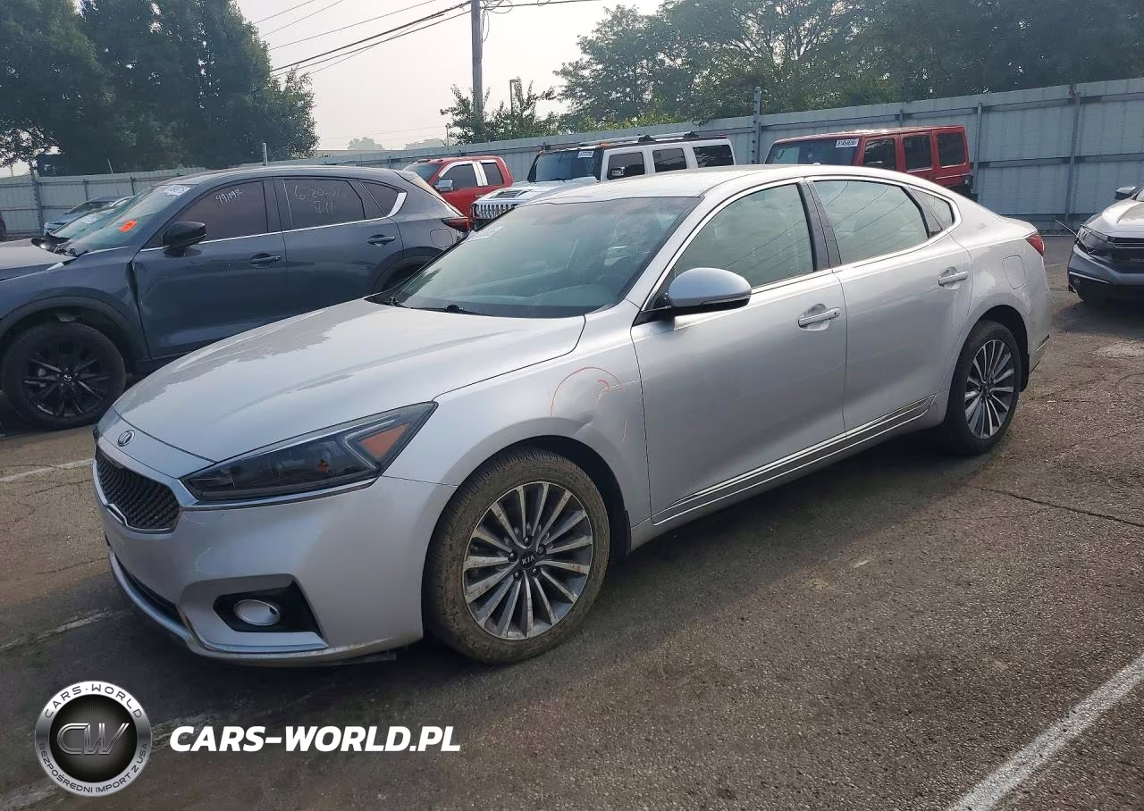 2017 Kia Cadenza Premium – zdjęcie 1 z 12