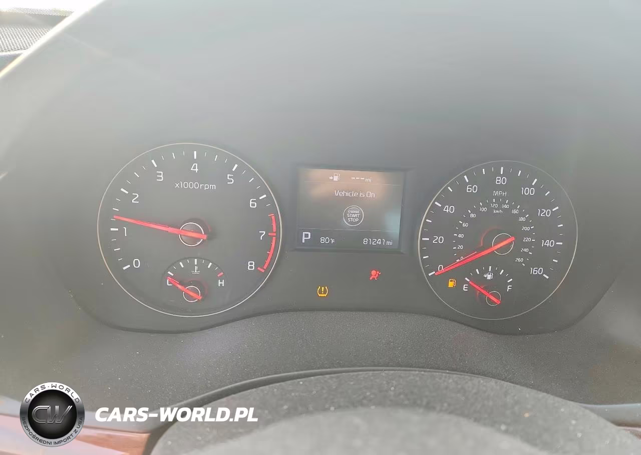 2017 Kia Cadenza Premium VIN:KNALB4J1XH5052138 - 9