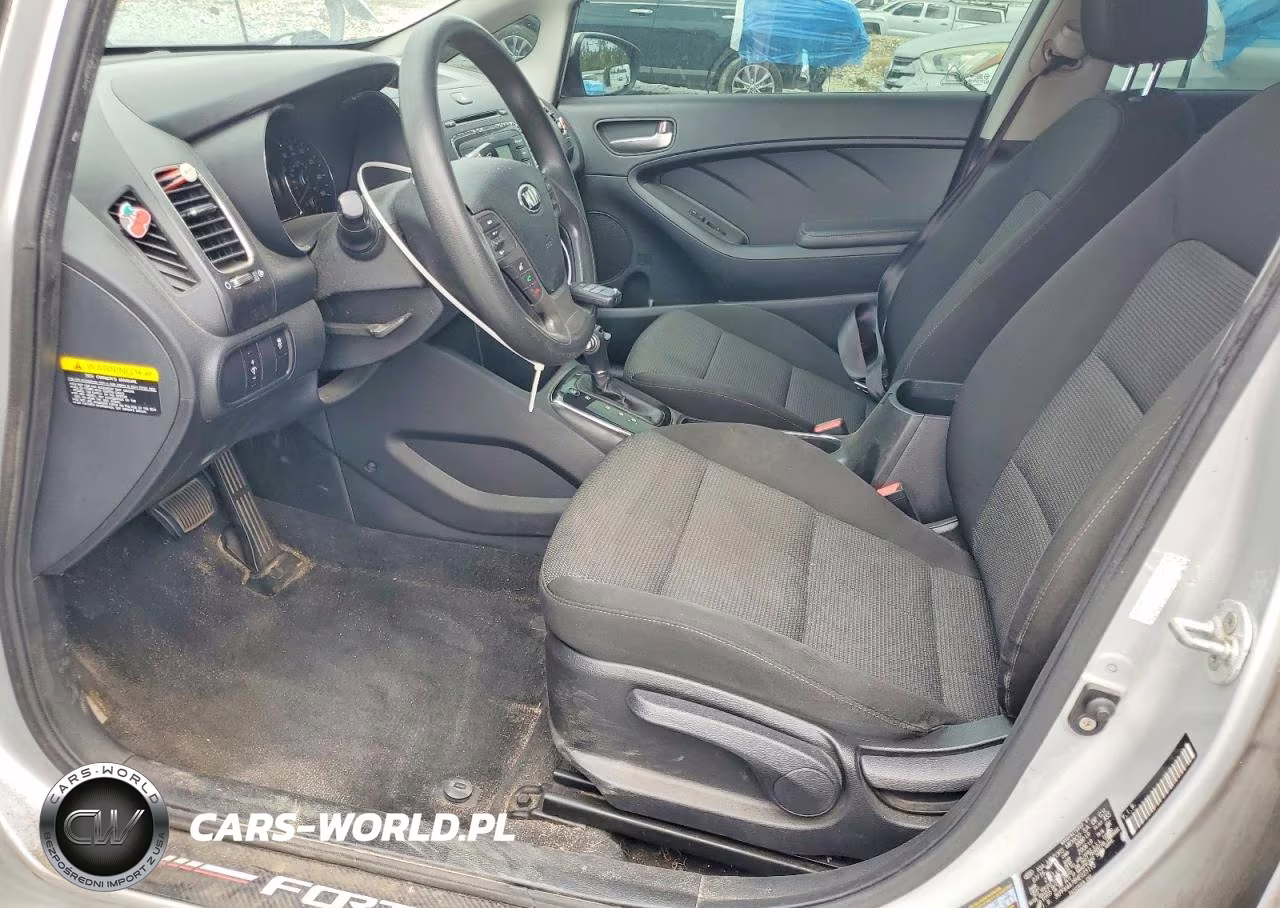 2017 Kia Forte Lx VIN:3KPFK4A78HE025173 - 7