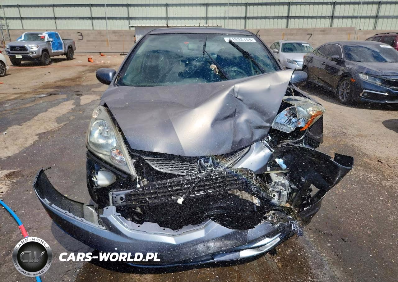 2013 Honda Fit VIN:JHMGE8H35DC030174 - 5