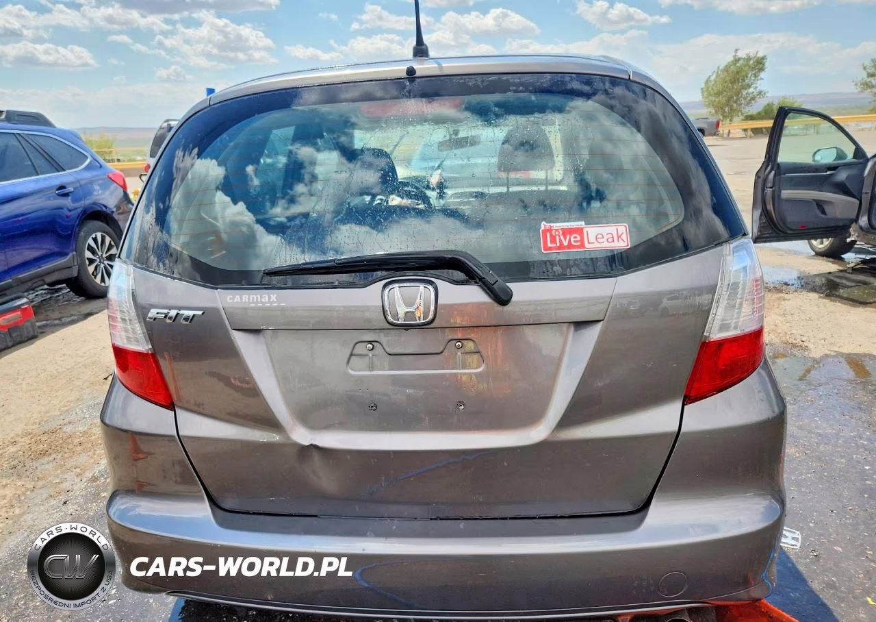 2013 Honda Fit VIN:JHMGE8H35DC030174 - 6