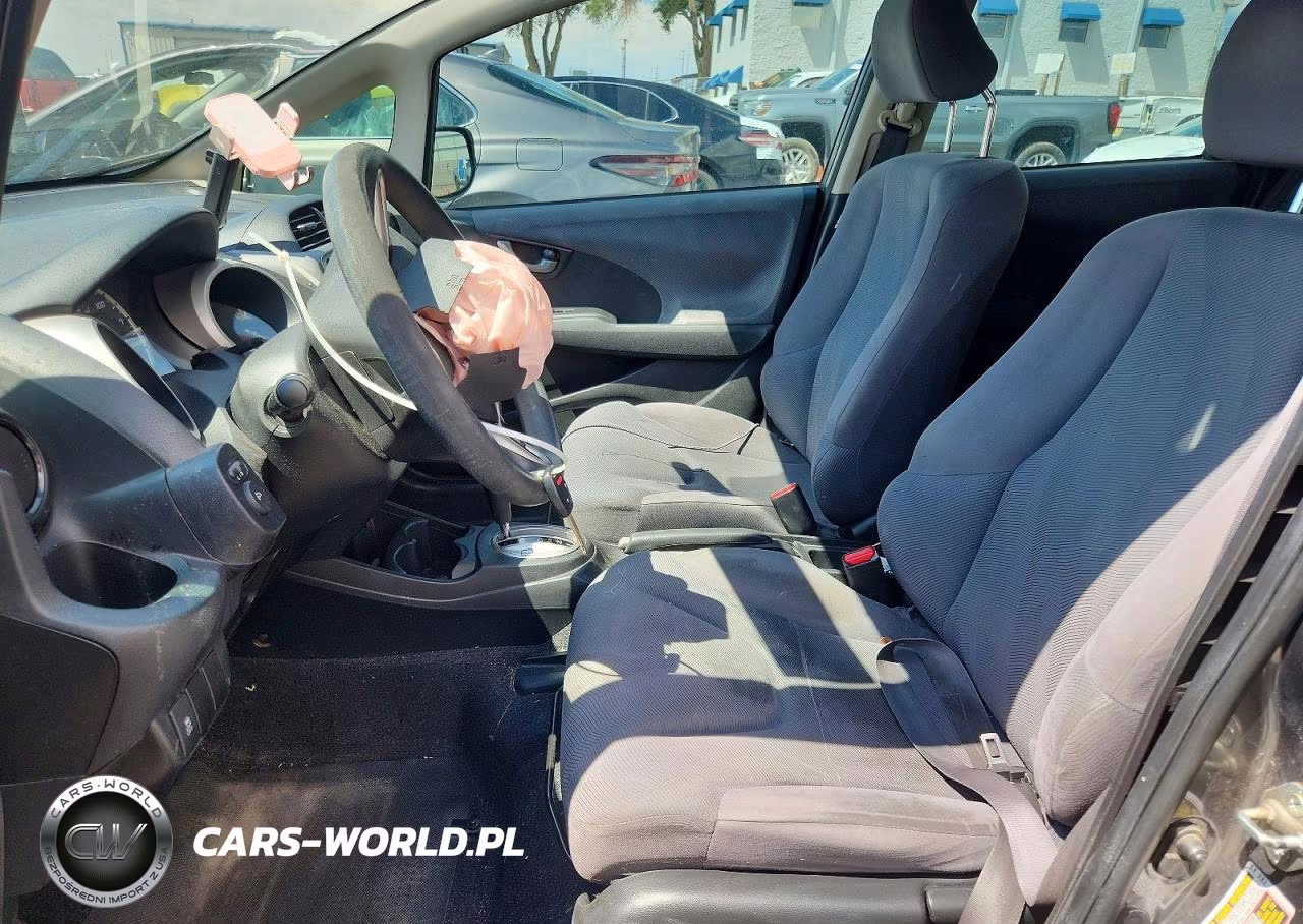 2013 Honda Fit VIN:JHMGE8H35DC030174 - 7