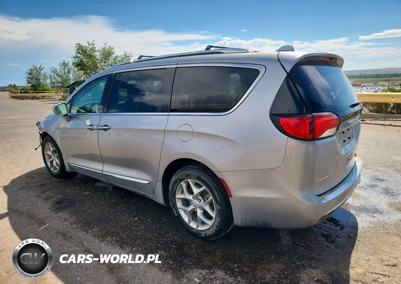 2018 Chrysler Pacifica Limited VIN:2C4RC1GG4JR272145 - 2