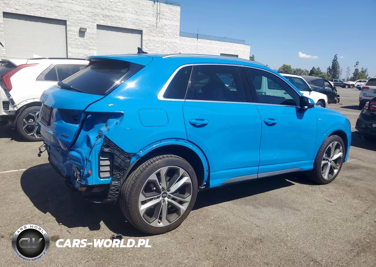 2019 Audi Q3 Premium Plus S-Line VIN:WA1EECF34K1074457 - 3