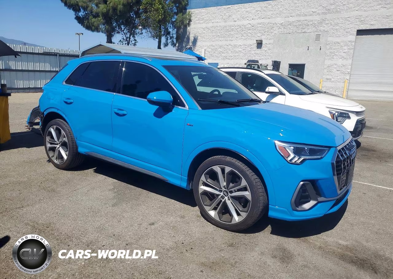 2019 Audi Q3 Premium Plus S-Line VIN:WA1EECF34K1074457 - 4