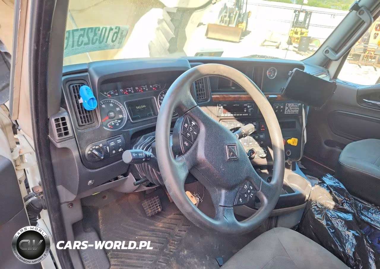 2020 International Lt625 Semi Truck VIN:3HSDZAPRXLN819408 - 8