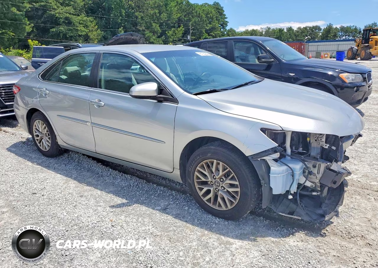 2017 Toyota Camry Le VIN:4T1BF1FK8HU381456 - 4