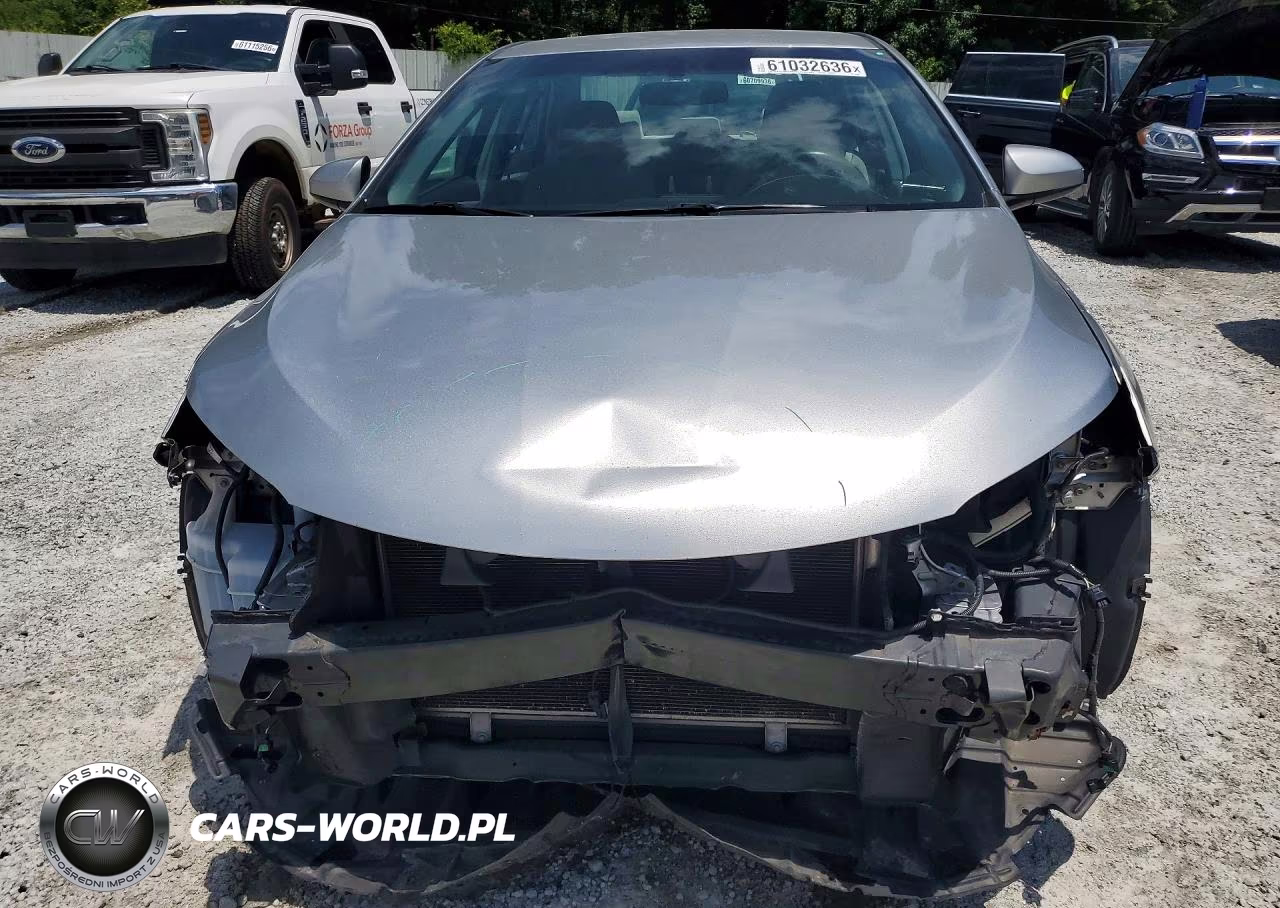2017 Toyota Camry Le VIN:4T1BF1FK8HU381456 - 5