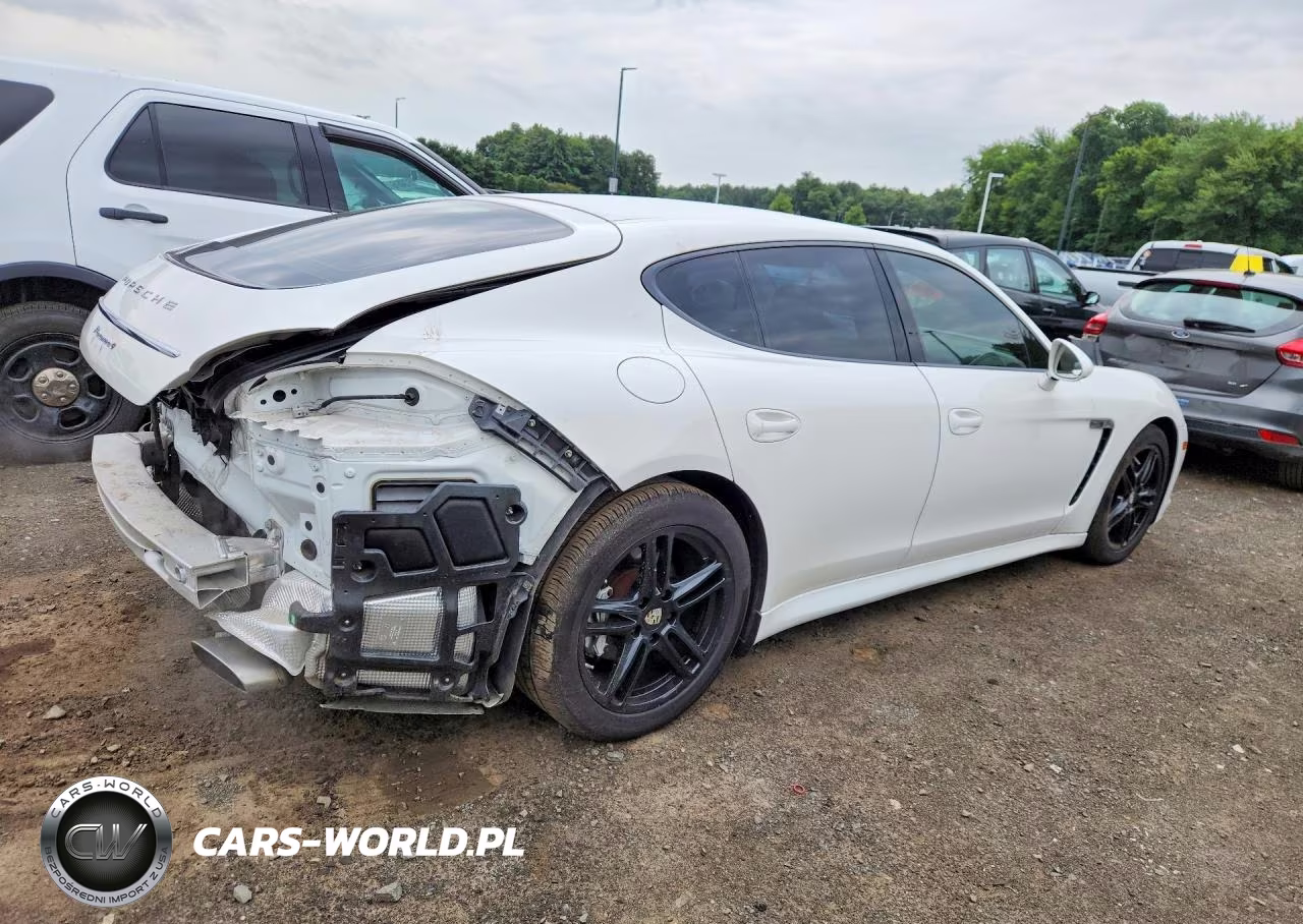 2012 Porsche Panamera 2 VIN:WP0AA2A76CL070663 - 3