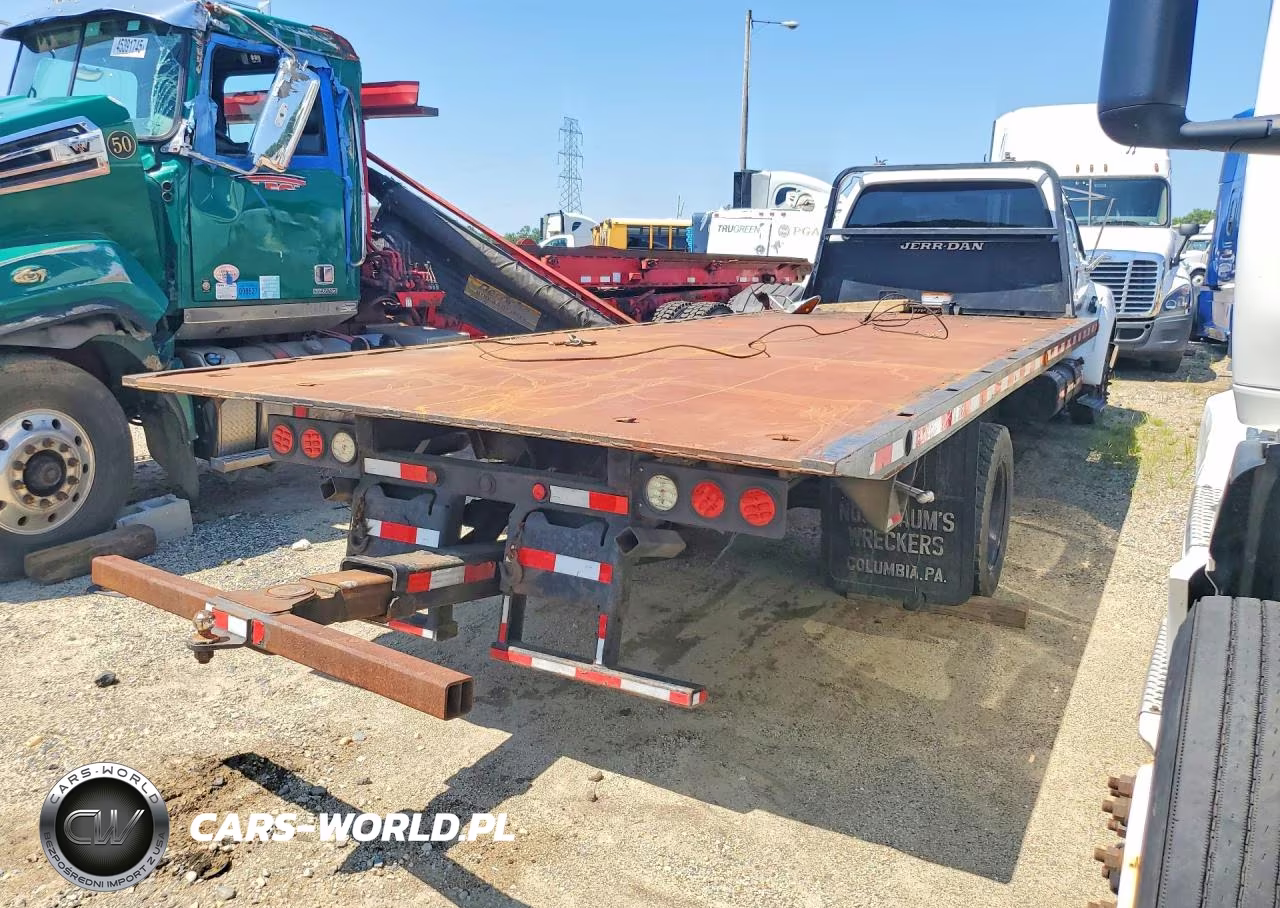 2005 Ford F650 Super Duty VIN:3FRNF65F65V145887 - 3
