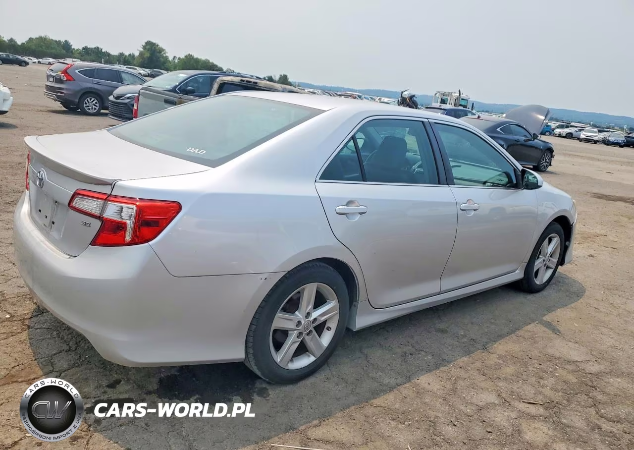 2014 Toyota Camry Se VIN:4T1BF1FK8EU840898 - 3