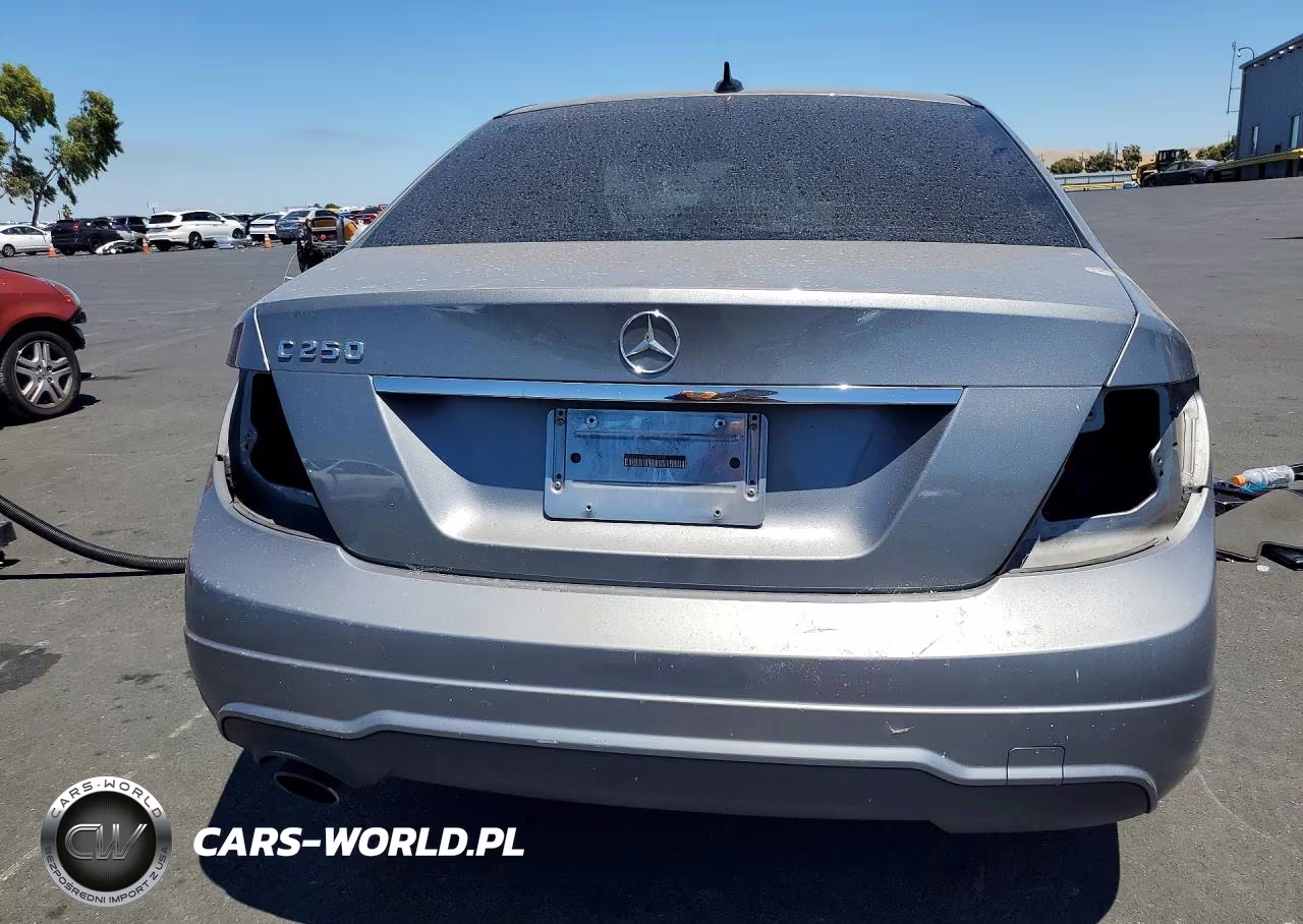 2012 Mercedes-Benz C 250 VIN:WDDGF4HB8CR233852 - 6