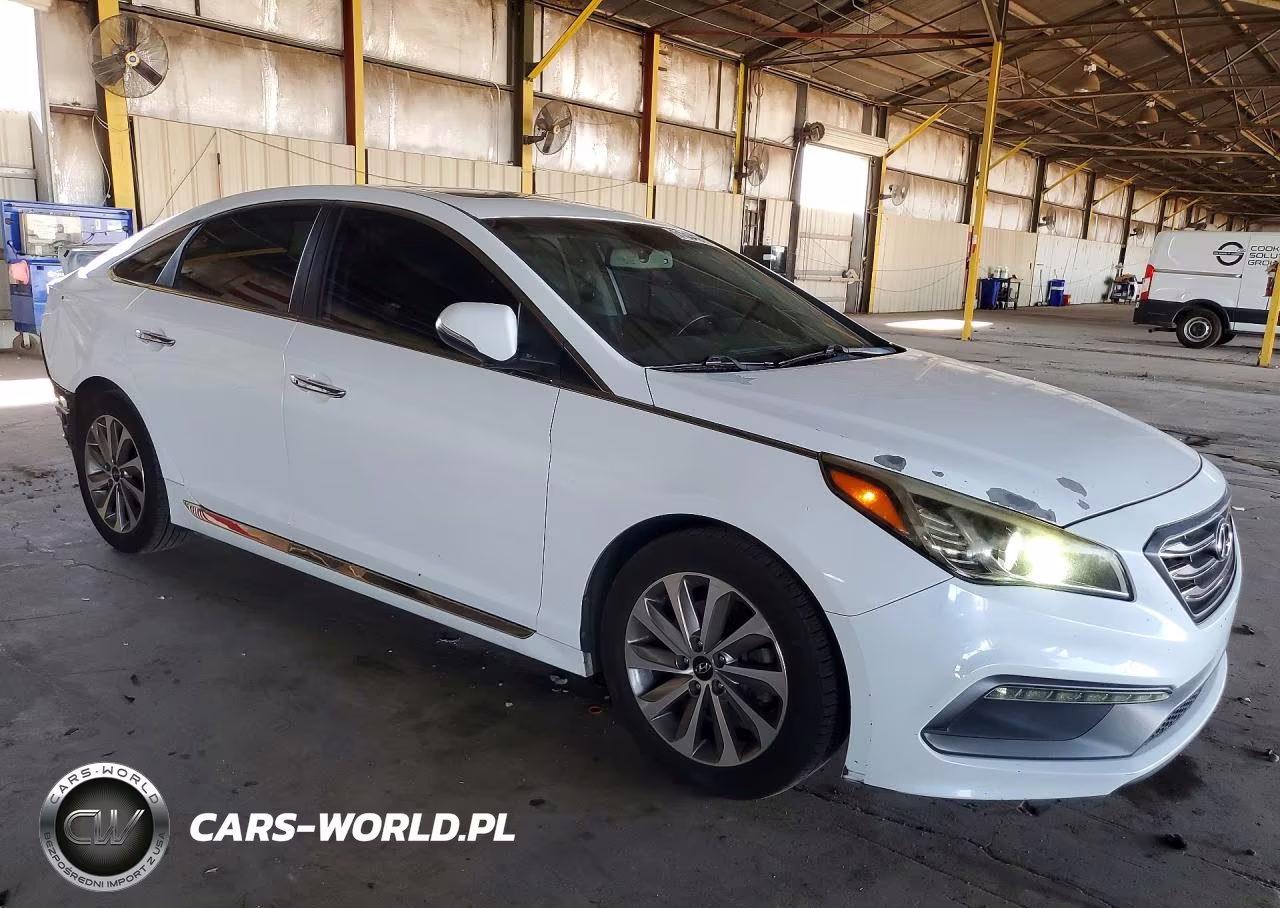2017 Hyundai Sonata Sport VIN:5NPE34AF9HH596165 - 4
